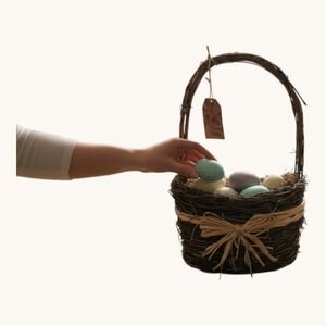 Primrose Vintage Twig Easter Basket Home Decor Brown Very Good Speckled Eggs